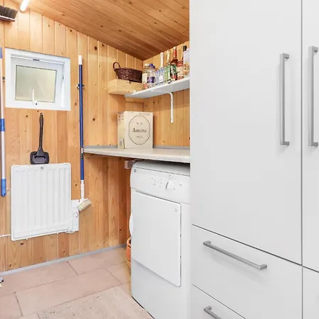 Amazing In Aakirkeby With Wifi Casa vacanze Vester Somarken