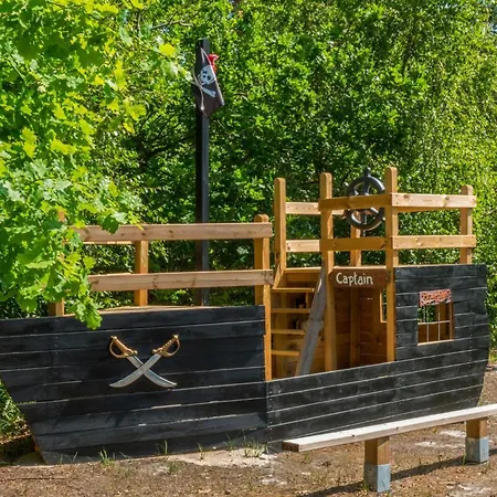 Amazing In Aakirkeby With Wifi Tatil Evi