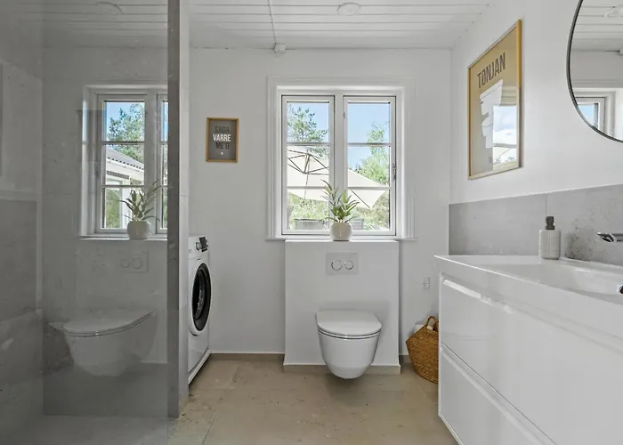 Amazing In Aakirkeby With Wifi Дом отдыха *