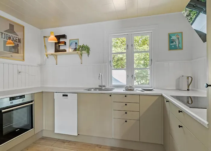 Amazing In Aakirkeby With Wifi Дом отдыха *