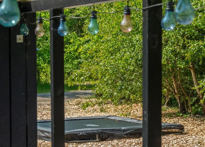 Amazing In Aakirkeby With Wifi * Vester Somarken